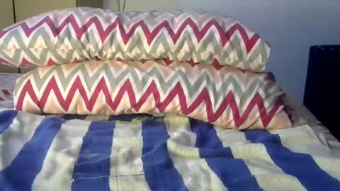 petite online show from March 2025 04:00:02 PM