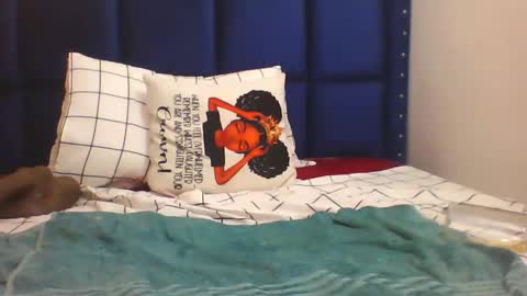 petite online show from February 2026 04:53:02 AM