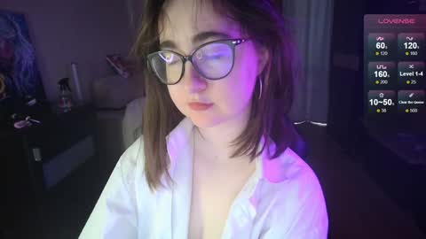 Snapshot of el_sweety chatting on December 2024 10:02:02 AM If you like it when I meow give me a thumbs up online show from December 2024 10:02:02 AM