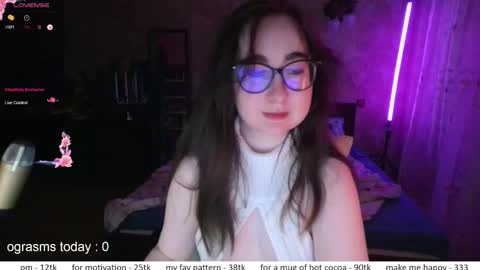 If you like it when I meow give me a thumbs up online show from December 2025 12:09:01 PM