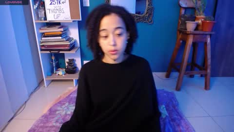 Ela  Help me reach 100 thumbs up online show from October 2025 07:23:01 AM