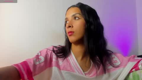 Snapshot of elagrace_ chatting on May 2026 01:57:16 AM Ela33 online show from May 2026 01:57:16 AM