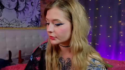 Lina online show from February 2025 10:58:01 PM