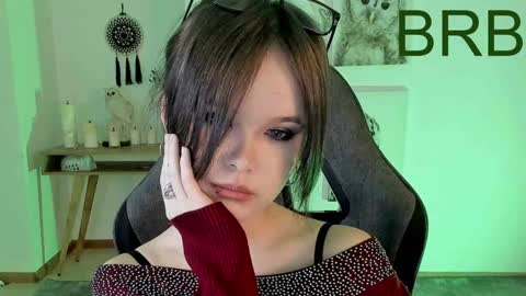 Snapshot of elainebeness chatting on December 2024 08:34:01 AM Your sweet girl online show from December 2024 08:34:01 AM