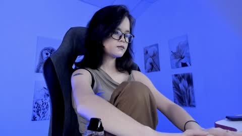 Snapshot of elainebeness chatting on January 2025 07:24:01 PM Your sweet girl online show from January 2025 07:24:01 PM