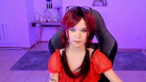 Snapshot of elainebeness chatting on January 2025 10:28:02 PM Your sweet girl online show from January 2025 10:28:02 PM
