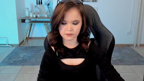 Snapshot of elainebeness chatting on February 2025 01:34:01 AM Your sweet girl online show from February 2025 01:34:01 AM