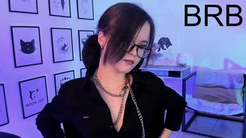 Snapshot of elainebeness chatting on February 2025 02:33:01 AM Your sweet girl online show from February 2025 02:33:01 AM