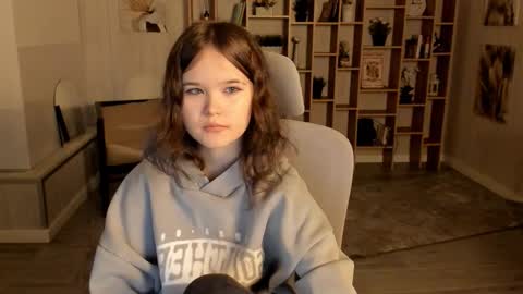Snapshot of elainebeness chatting on September 2025 07:04:01 PM Your sweet girl online show from September 2025 07:04:01 PM
