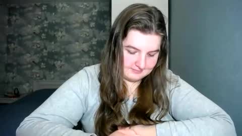 Snapshot of elanis_blair chatting on December 2024 05:03:01 PM Elanis online show from December 2024 05:03:01 PM