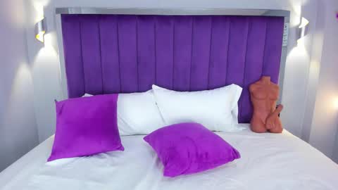 Ela online show from October 2025 04:24:02 AM