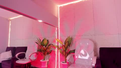 Ela online show from November 2025 04:56:01 AM