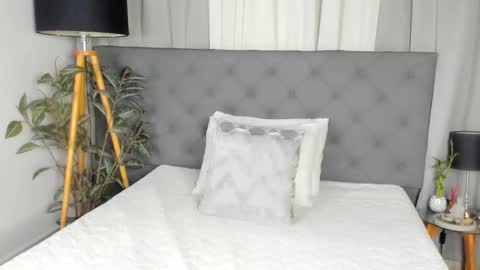 Snapshot of elawalker1 chatting on November 2025 08:36:02 PM Ela online show from November 2025 08:36:02 PM