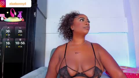 Snapshot of elawalker1 chatting on May 2026 02:16:01 AM Ela online show from May 2026 02:16:01 AM