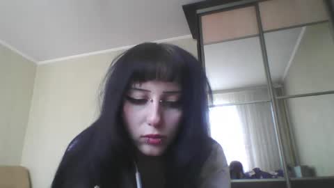 Lia online show from May 2026 12:10:01 PM