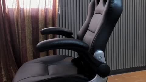 Snapshot of electraa_fox chatting on December 2024 11:32:02 AM Electra online show from December 2024 11:32:02 AM