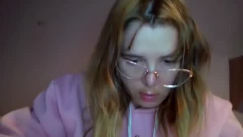 Elena online show from November 2025 04:33:01 PM