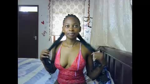 Snapshot of eleniedoll chatting on February 2026 08:01:02 AM eleniedoll online show from February 2026 08:01:02 AM