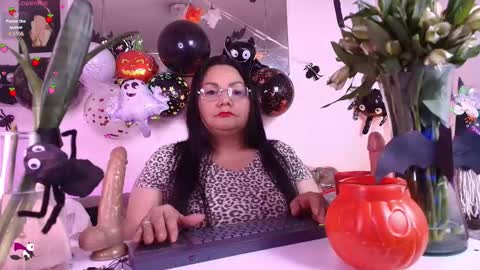 elenna_boobs_ online show from October 2025 06:08:01 AM