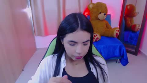 agnes online show from February 2025 07:05:02 PM