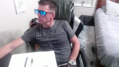 Walker online show from October 2025 03:24:02 AM