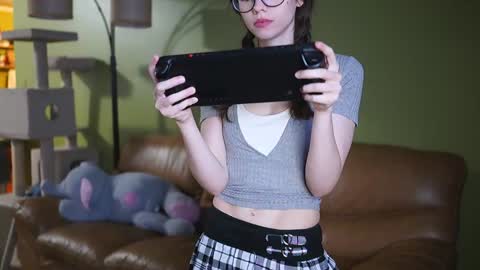 Emma online show from December 2024 10:55:02 PM