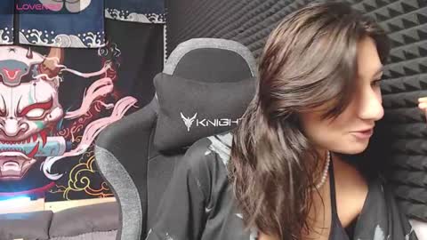 Elfy online show from November 2025 03:22:02 PM