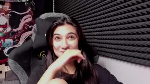 Elfy online show from November 2025 09:46:02 PM