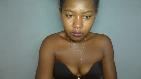 elia011 online show from January 2025 09:04:02 PM