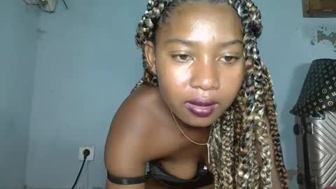 elia011 online show from January 2025 08:22:01 PM