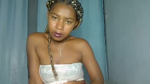 elia011 online show from January 2025 12:36:02 PM