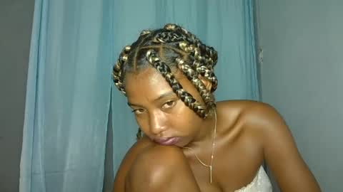 elia011 online show from January 2025 01:10:02 AM