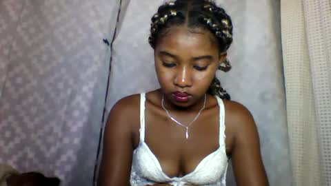 elia011 online show from January 2025 10:50:02 AM