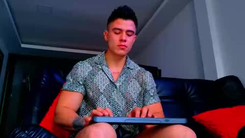 Snapshot of elian_craiggggg chatting on February 2026 08:06:01 PM Elian online show from February 2026 08:06:01 PM