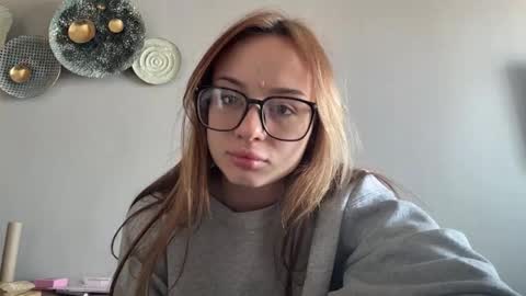 Snapshot of elianazweig chatting on March 2026 08:51:01 AM Emilia online show from March 2026 08:51:01 AM