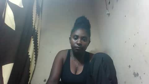 eliannee online show from December 2025 10:03:01 PM