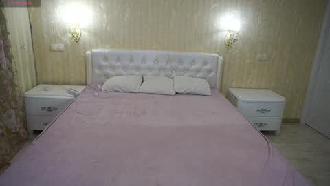 Luna online show from February 2026 10:52:02 PM