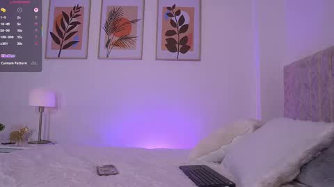 Snapshot of eliizabeth_roberts chatting on September 2025 12:43:01 AM E L I I Z A B E T H online show from September 2025 12:43:01 AM