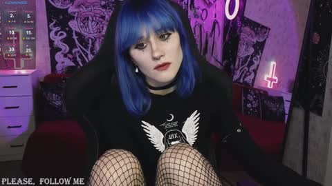 Snapshot of elika_kay chatting on December 2024 10:08:02 PM MORE ME online show from December 2024 10:08:02 PM