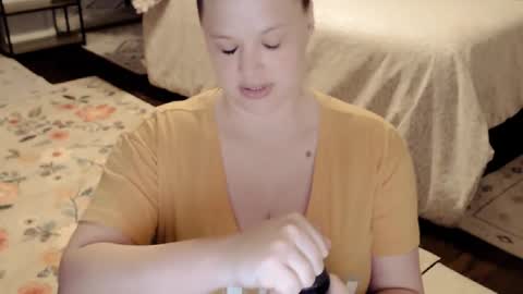 Snapshot of elinareign chatting on March 2026 07:47:01 AM ElinaReign online show from March 2026 07:47:01 AM