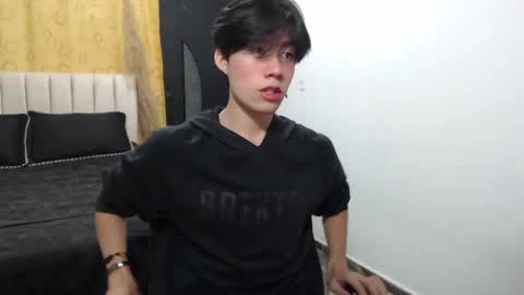 Snapshot of elio_collem chatting on December 2024 08:57:02 AM ELIO online show from December 2024 08:57:02 AM