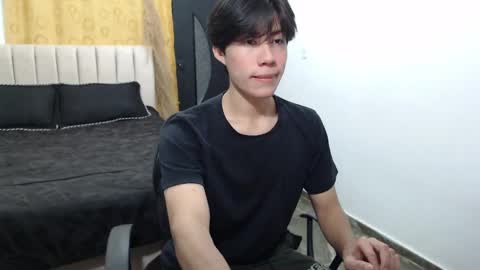 Snapshot of elio_collem chatting on December 2024 08:23:02 AM ELIO online show from December 2024 08:23:02 AM