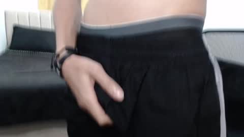 Snapshot of elio_collem chatting on January 2025 07:32:02 AM ELIO online show from January 2025 07:32:02 AM