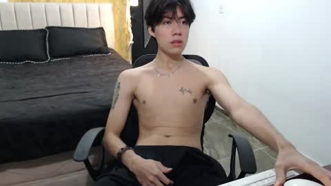 Snapshot of elio_collem chatting on February 2025 09:21:02 AM ELIO online show from February 2025 09:21:02 AM