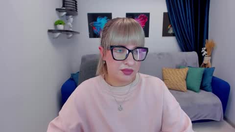 Elisabeth online show from January 2025 02:25:02 PM