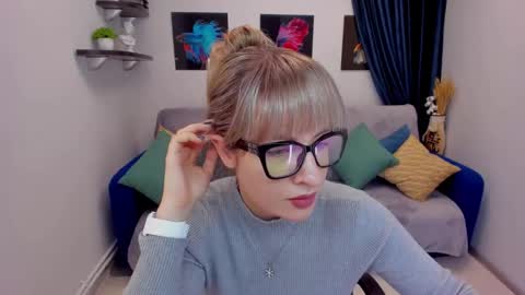 Elisabeth online show from January 2025 07:49:01 PM