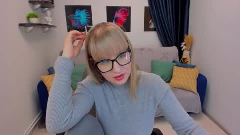 Elisabeth online show from January 2025 01:47:01 PM