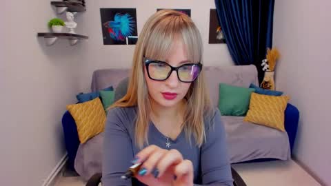 Elisabeth online show from January 2025 06:52:01 PM