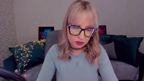 Elisabeth online show from February 2025 02:35:02 PM