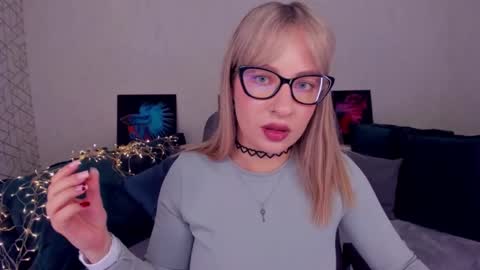 Elisabeth online show from February 2025 03:08:02 PM